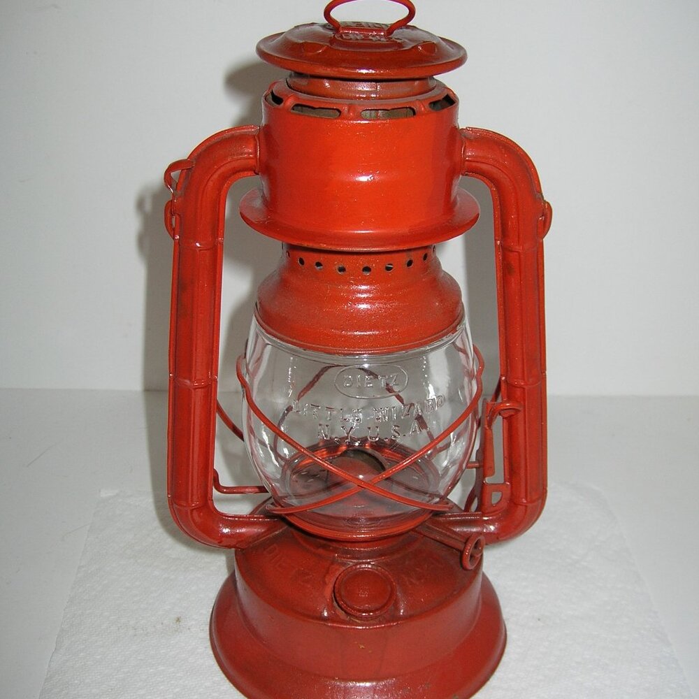 Antique DIETZ LITTLE WIZARD OIL LANTERN w/Dietz Glass USA 11.5" Tall NICE!!! B